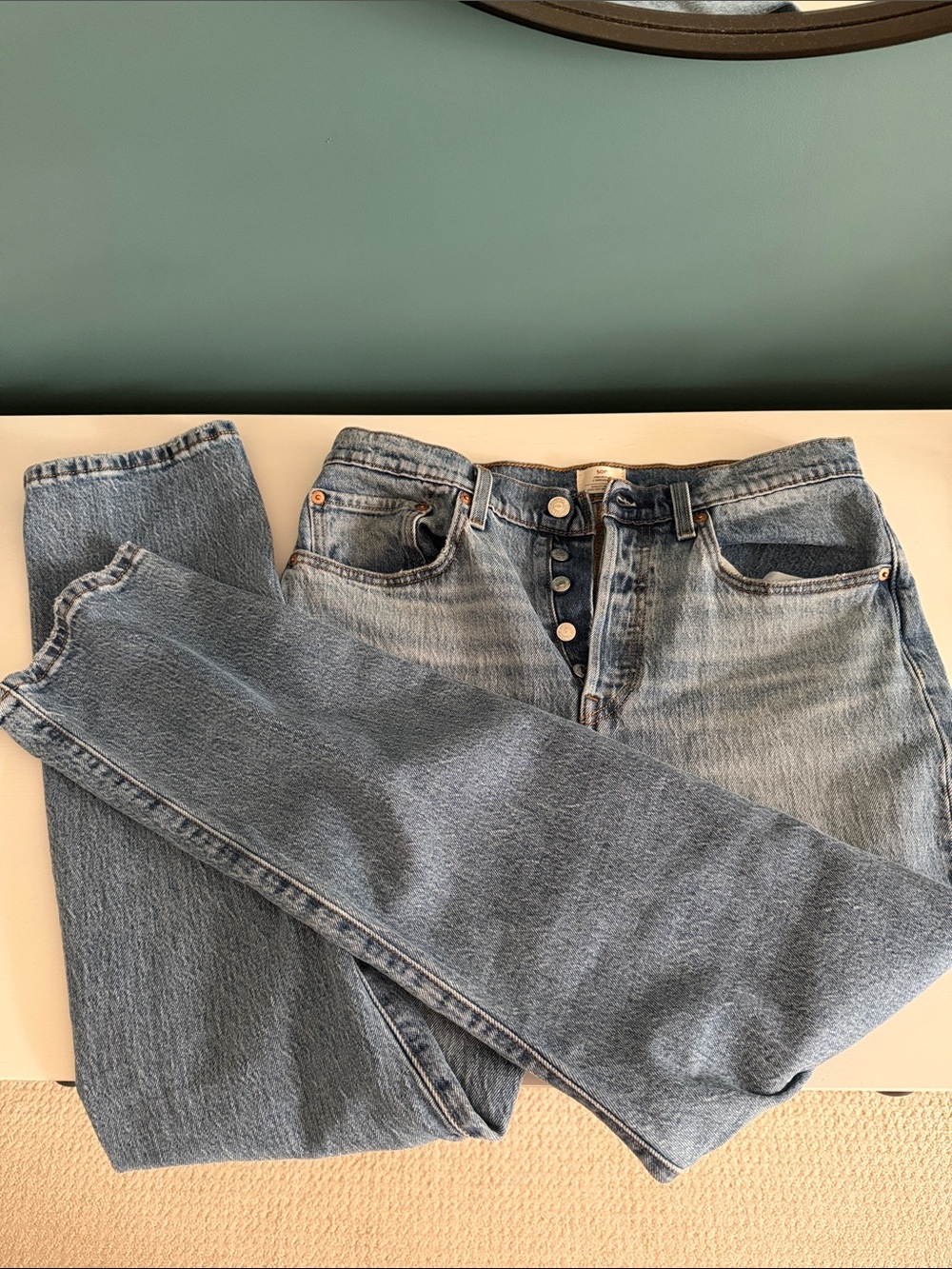 Classic Levi’s 501s Women's Jeans in Light Blue Wash